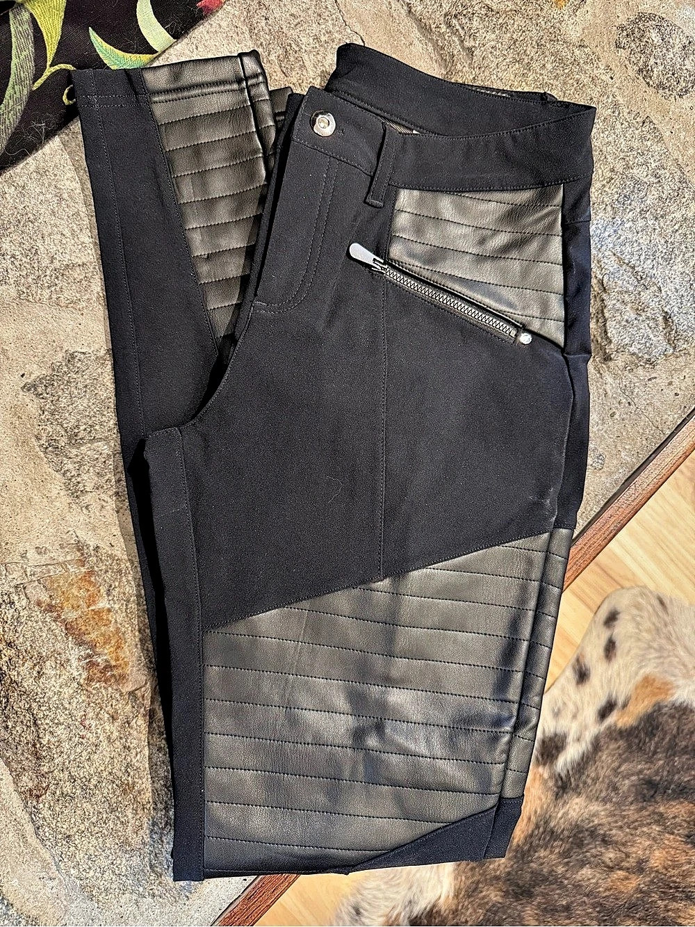 Alp n Rock Quilted Panel Skinny Moto Pants in Black, Size Medium Like New
